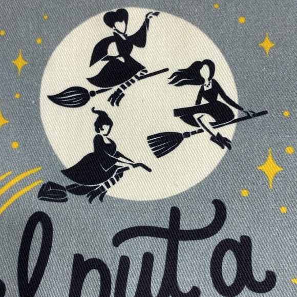 Hocus Pocus Halloween tea towel Grey/black/yellow witches cat Disney Hallmark - Picture 3 of 6